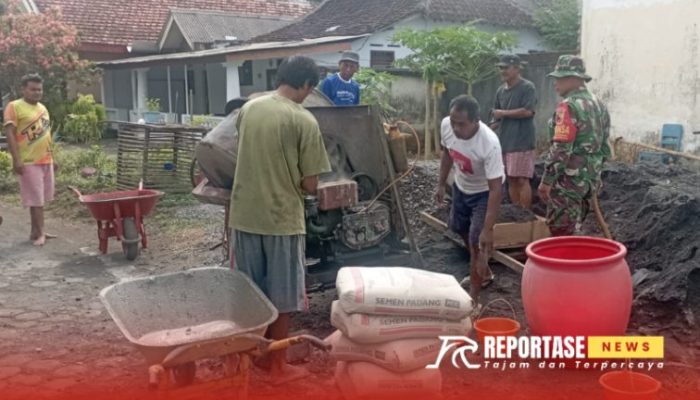 Kawal Program Pemdes, Babinsa Pasirian Terlibat Aktif dalam Peningkatan Infrastruktur Desa
