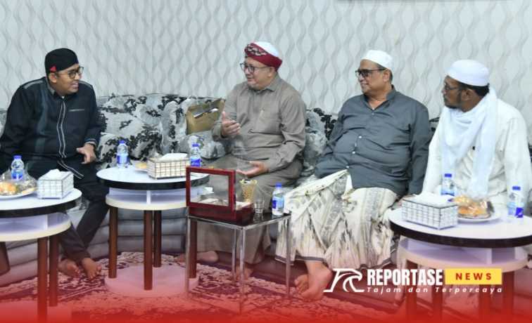 Kedekatan Achmad Fauzi dengan para ulama diungkapkan oleh KH. Ramdan Siradj, Pengasuh Pondok Pesantren Nurul Islam Karang Cempaka, Bluto