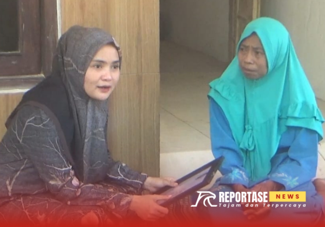 Nia Kurnia Fauzi (jilbab hitam) takziyah ke rumah korban KDRT yang dipukuli suami hingga tewas