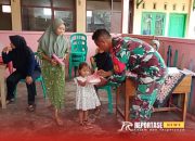 Upaya Babinsa Karanganyar Yosowilangun Dampingi Kegiatan Posyandu di Dusun Karanganom 