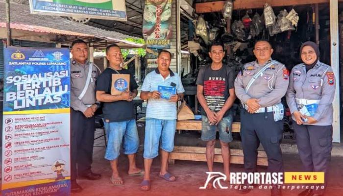 Jelang Operasi Zebra Semeru, Satlantas Lumajang Sosialisasikan Tertib Lalu Lintas di Pasar Loak Serangin