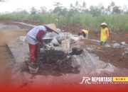 Aktivis di Lumajang Soroti Pembangunan Drainase di Desa Barat Kecamatan Padang Diduga Salahi Aturan 11 Aktivis di Lumajang Soroti Pembangunan Drainase di Desa Barat Kecamatan Padang Diduga Salahi Aturan