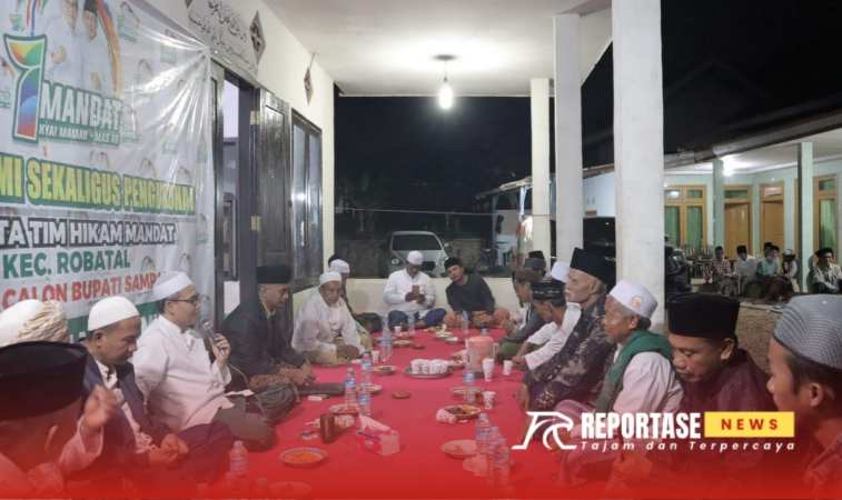 Caption : KH.Muhammad Bin Muafi Cabup Sampang bersama jajaran HIKAM tingkat Kabupaten, Kecamatan, dan Kelurahan/Desa