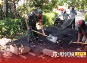 Peran Babinsa Sumberpetung dalam Mendorong Semangat Gotong Royong Pengecoran Jalan Dusun Berca