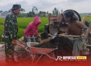 Babinsa Tegalrejo Pantau Pembangunan Saluran Irigasi untuk Optimalkan Pertanian Warga