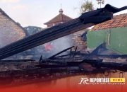 Kebakaran Hebat di Pamolokan: Rumah Warga dan 3 Ruang Kelas Terbakar 12 Kebakaran Hebat di Pamolokan: Rumah Warga dan 3 Ruang Kelas Terbakar