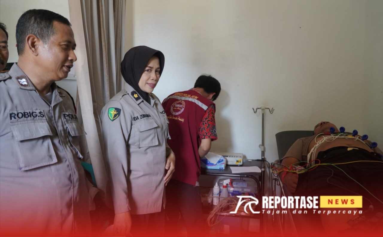 Polres Blitar bekerja sama dengan Rumah Sakit Bhayangkara Kediri melaksanakan pemeriksaan kesehatan