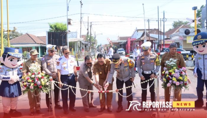 Prioritaskan Keselamatan Warga, Ketua DPRD Blitar Dukung Pengadaan Palang Pintu Perlintasan Kereta Api