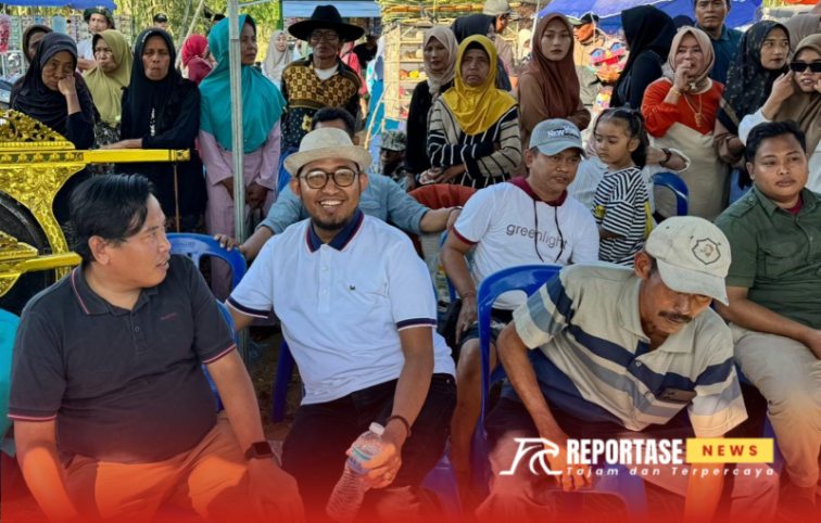 Foto: Cabup Achmad Fauzi bersama pegiat dan pecinta Karapan Sapi di Lapangan Bintang Sembilan, Batu Putih, Sumenep. @by_reportasenews.net