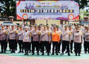 Wakapolres Sumenep Pimpin Langsung Apel Gelar Pasukan Operasi Lilin Semeru 2024 9 Wakapolres Sumenep Pimpin Langsung Apel Gelar Pasukan Operasi Lilin Semeru 2024