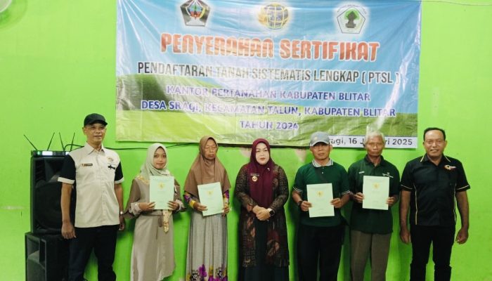 Penyerahan Sertifikat Tanah Program PTSL Desa Sragi Talun Telah Dilaksanakan