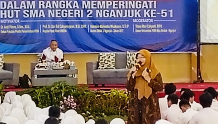 Seminar Motivasi Digelar di SMA Negeri 2 Nganjuk dalam Rangka HUT ke-51