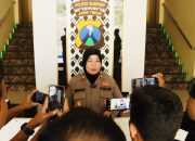 Mobil Terbakar di Depan Masjid Jamik Sumenep, Dua Korban Kritis 11 Mobil Terbakar di Depan Masjid Jamik Sumenep, Dua Korban Kritis