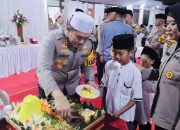 Nikmat Ramadan: Kapolres Blitar Gelar Buka Puasa Bersama Anak Yatim 9 Nikmat Ramadan: Kapolres Blitar Gelar Buka Puasa Bersama Anak Yatim