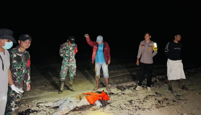 Mengerikan! Mayat Mr. X Tanpa Kepala dan Tangan Ditemukan di Pantai Setembang, Arjasa