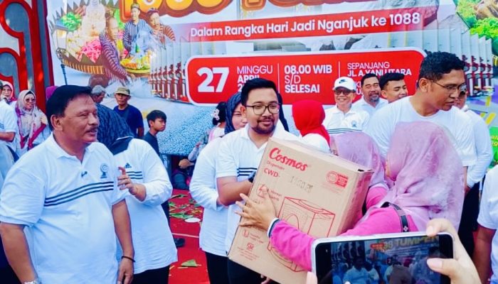 Masih Semarak, Warga Nganjuk Antusias Serbu Tumpeng Massal Peringatan Hari Jadi ke-1088