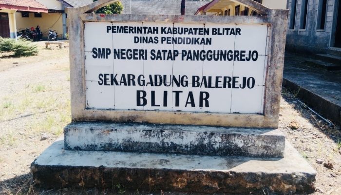 Bapak-Ibu Guru SMPN SATAP 1 Panggungrejo, Ikhlas Cerdaskan Anak Bangsa