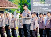 Apel Pagi Polres Blitar: Kapolres Tekankan Pentingnya Menciptakan Rasa Aman di Tengah Masyarakat 13 Apel Pagi Polres Blitar: Kapolres Tekankan Pentingnya Menciptakan Rasa Aman di Tengah Masyarakat