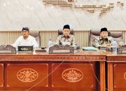 Dewan Beri Catatan kepada Eksekutif Tertuang dalam PU Fraksi DPRD 12 Dewan Beri Catatan kepada Eksekutif Tertuang dalam PU Fraksi DPRD