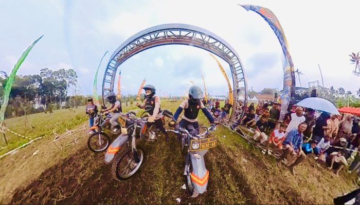 2.000 Rider Ramaikan Jelajah Bhayangkara Blitar Raya, Bansos Dibagikan ke Warga