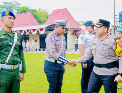 Kapolres Blitar Pimpin Apel Operasi Patuh Semeru 2025, Tegaskan Komitmen Tertib Berlalu Lintas 12 Kapolres Blitar Pimpin Apel Operasi Patuh Semeru 2025, Tegaskan Komitmen Tertib Berlalu Lintas