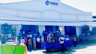 Ratusan Warga Geruduk PT. Garam Sumenep, Tuding Ada Pembiaran Konflik dan Permainan Kekuasaan