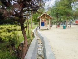 Penghargaan Wisata Pantai Badur Dipertanyakan, Warga Sebut Hanya Pencitraan 8 Penghargaan Wisata Pantai Badur Dipertanyakan, Warga Sebut Hanya Pencitraan
