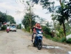 Peringatan Hari Jadi Kabupaten Blitar Tuai Kecaman: APBD Mandek, Jalan Rusak, Pemkab Malah Foya-Foya 6 Peringatan Hari Jadi Kabupaten Blitar Tuai Kecaman: APBD Mandek, Jalan Rusak, Pemkab Malah Foya-Foya