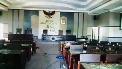 Gedung DPRD Kabupaten Blitar Usai Diamuk Massa, Fasilitas Kantor Hampir Semua Rusak