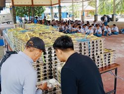 Luncurkan Perdana MBG di SMKN 1 Kota Blitar, Ribuan Siswa Nikmati Ayam Goreng