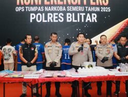 Polres Blitar Ungkap 10 Kasus Narkoba dan Miras Ilegal, 13 Tersangka Ditangkap 10 Polres Blitar Ungkap 10 Kasus Narkoba dan Miras Ilegal, 13 Tersangka Ditangkap