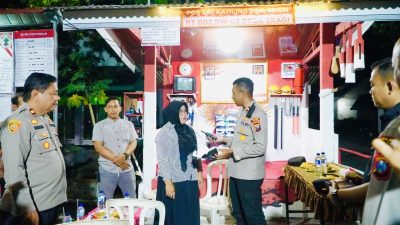 Polres Blitar Perkuat Komunikasi Warga, Serahkan HT ke Pos Kamling