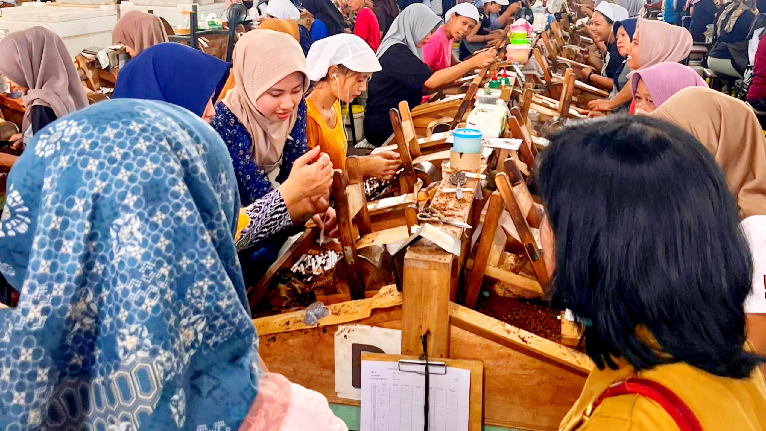 Reportase News Buruh Pabrik Rokok scaled