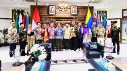 Putra Banjarmasin Rektor UNAIR Terima Kunjungan K3 Jatim 4 7bb4cff5 c697 411b 818c d24dc8a4841c