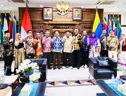 Putra Banjarmasin Rektor UNAIR Terima Kunjungan K3 Jatim