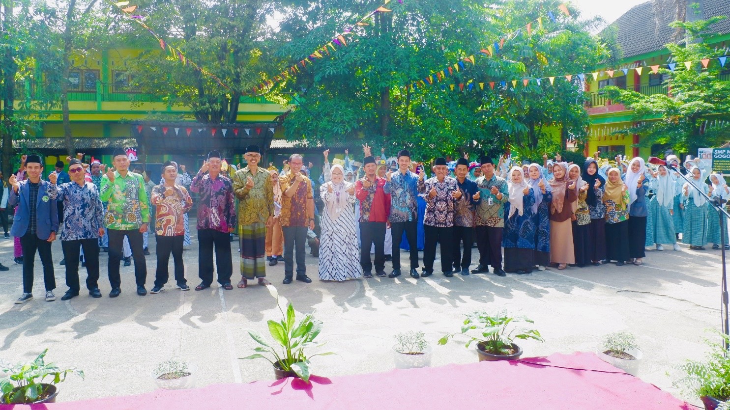 f76acfe0 d6ad 4aae 9dae ae2f9918e451