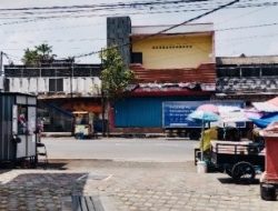 Klinik Kecantikan Terhambat, PKL Diduga Langgar Fungsi Bahu Jalan