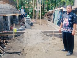 Entaskan Kemiskinan, Desa Tumpang Bedah 5 Rumah Tidak Layak Huni Lewat Dana APBD
