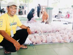 Masjid Besar Darussalam Kanigoro Salurkan Daging Qurban ke 11 RT, Sediakan 830 Kupon